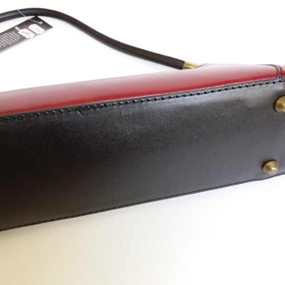 GClover Red Genuine Leather Shoulder Purse - Picture 8 of 8